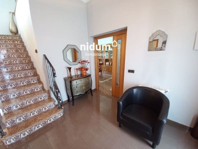 4 quarto Moradia para venda em Manuel com piscina garagem - 300 000 € (Ref: 8148154)