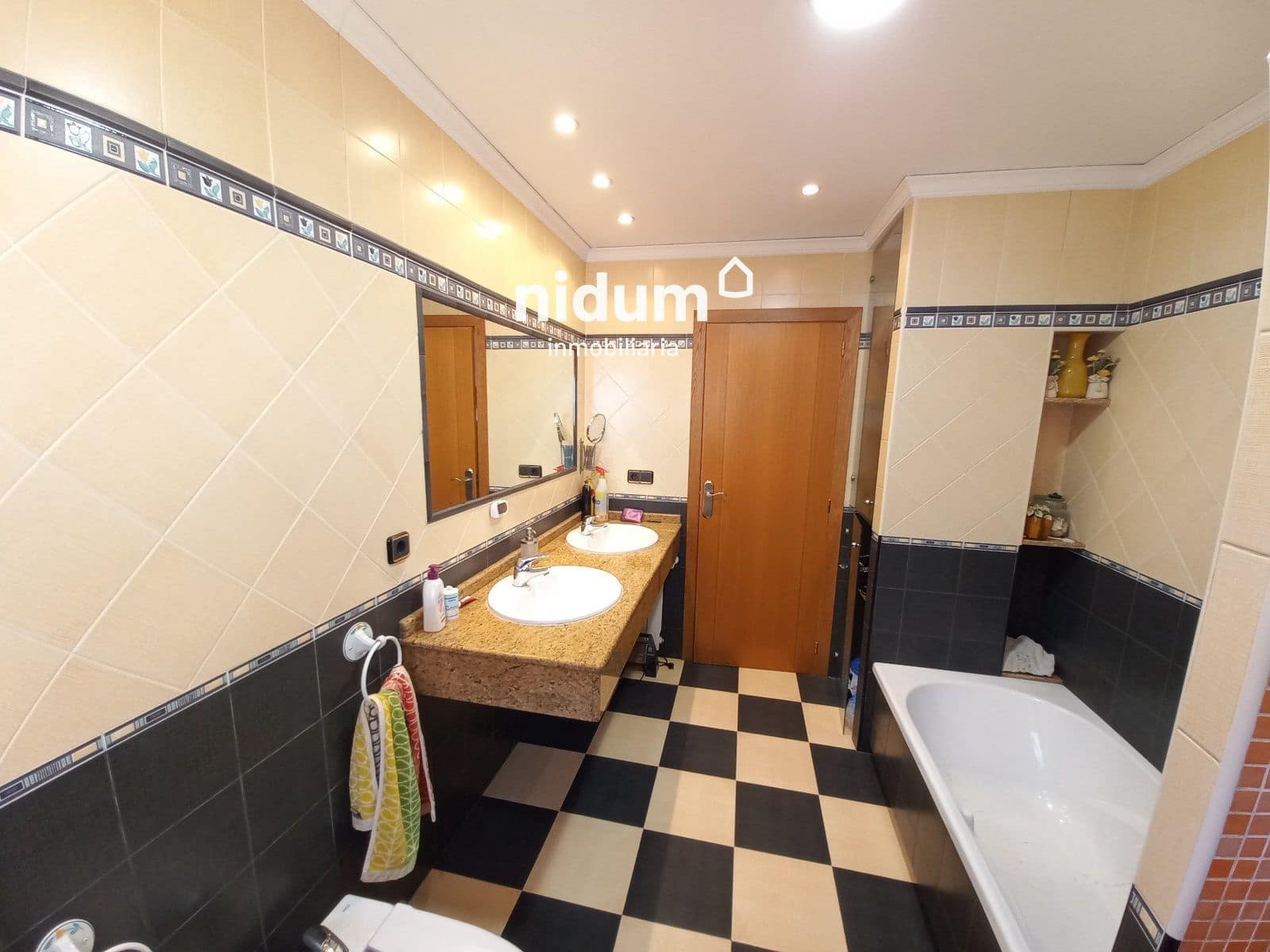 4 quarto Moradia para venda em Manuel com piscina garagem - 300 000 € (Ref: 8148154)