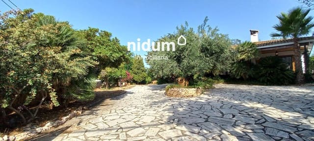 6 soveværelse Villa til salg i Canals med swimmingpool garage - € 515.000 (Ref: 9165429)