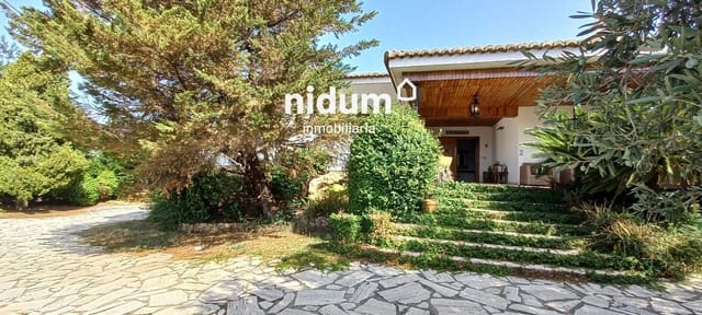 6 soveværelse Villa til salg i Canals med swimmingpool garage - € 515.000 (Ref: 9165429)