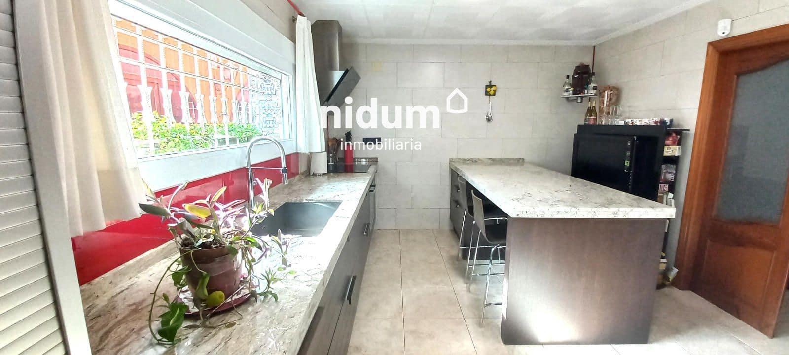 5 makuuhuone Huvila myytävänä paikassa L'Alcudia de Crespins mukana 
autotalli - 280 000 € (Ref: 9628231)