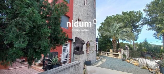 5 makuuhuone Huvila myytävänä paikassa L'Alcúdia de Crespins mukana 
autotalli - 280 000 € (Ref: 9628231)