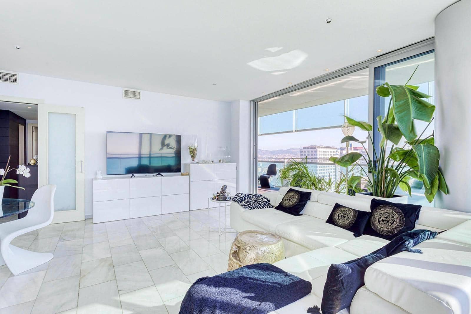 3 slaapkamer Flat te koop in Barcelona stad met zwembad garage - € 1.850.000 (Ref: 9270055)