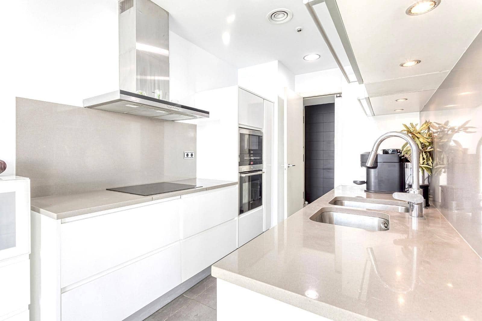 Piso de 4 habitaciones en Barcelona ciudad en venta con piscina garaje - 1.790.000 € (Ref: 9270055)