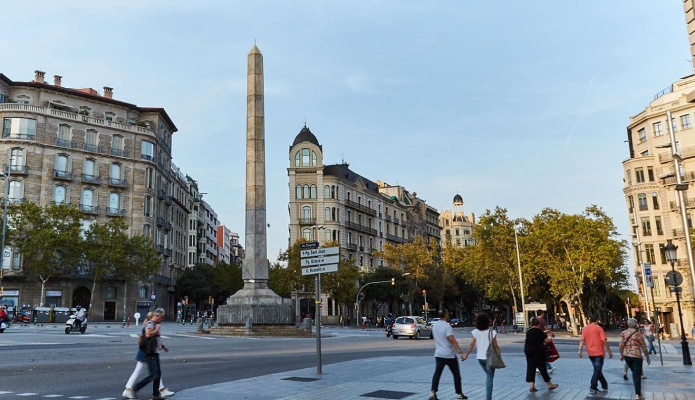 Apartment for sale in Barcelona city - € 2,850,000 (Ref: 9270056)