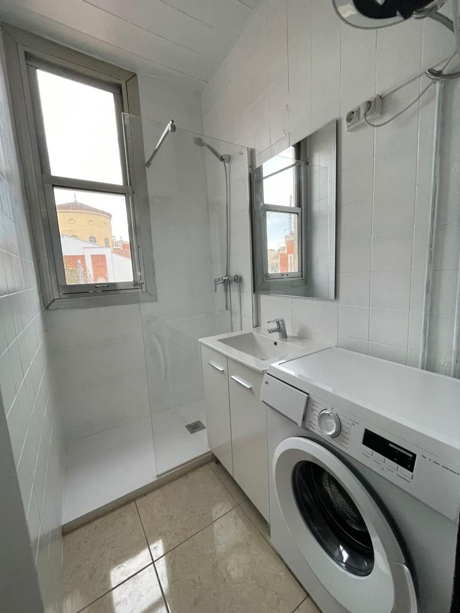 Piso de 1 habitación en Sant Adrià de Besòs en venta - 137.000 € (Ref: 9270058)