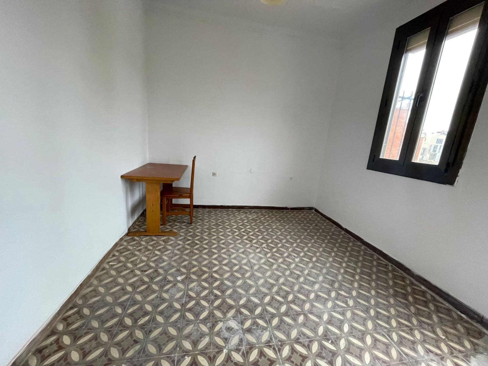 Piso de 1 habitación en Sant Adrià de Besòs en venta - 137.000 € (Ref: 9270058)