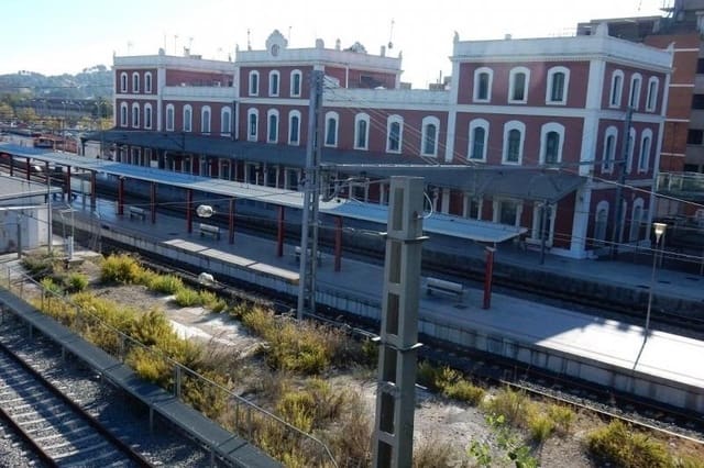 Kommersiell til salgs i Martorell - € 840 000 (Ref: 9270066)