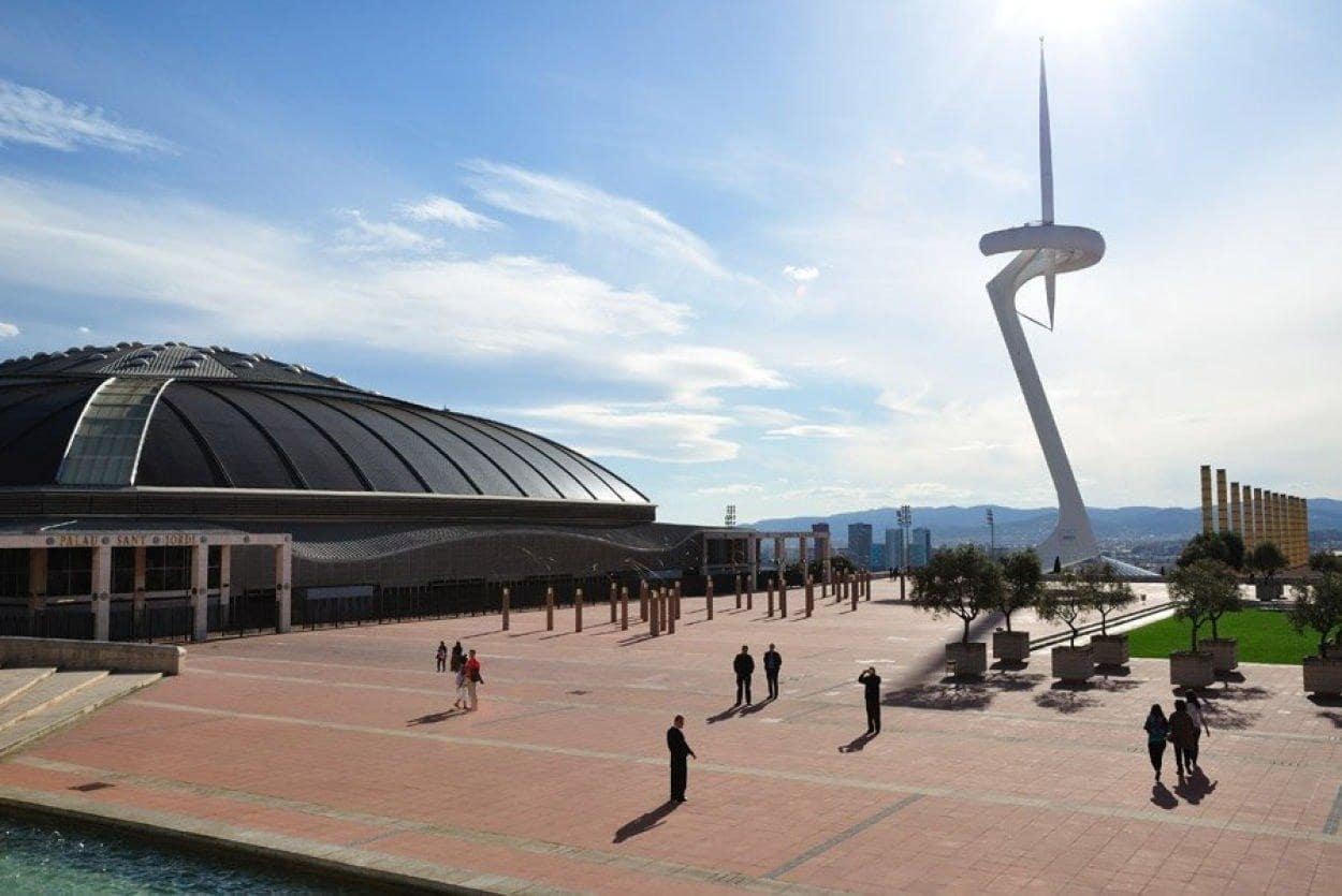 20 soverom Kommersiell til salgs i Barcelona by - € 13 520 000 (Ref: 9270083)