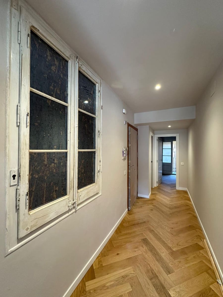 3 bedroom Flat for sale in Barcelona city - € 875,000 (Ref: 9270087)