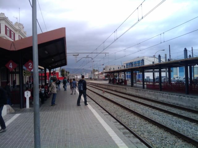 4 makuuhuone Asunto myytävänä paikassa Badalona - 135 000 € (Ref: 9270098)