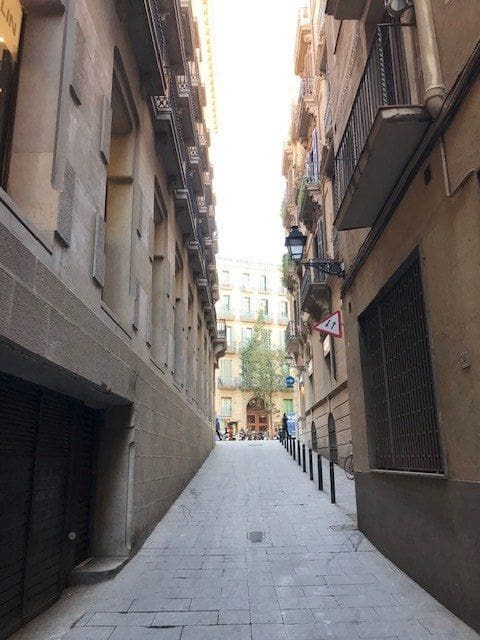 Commercial for rent in Barcelona city - € 6,800 (Ref: 9270101)