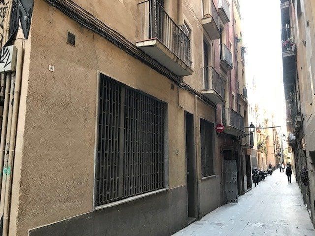 Commercial for rent in El Barri Gòtic, Barcelona city - € 6,800 (Ref: 9270101)