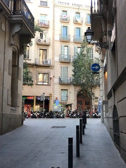 Commercial for rent in Barcelona city - € 6,800 (Ref: 9270101)
