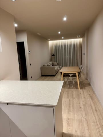 3 soverom Leilighet til leie i Santa Coloma de Gramenet - € 2 580 (Ref: 9270103)