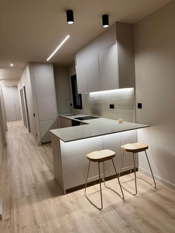 3 soverom Leilighet til leie i Santa Coloma de Gramenet - € 2 580 (Ref: 9270103)