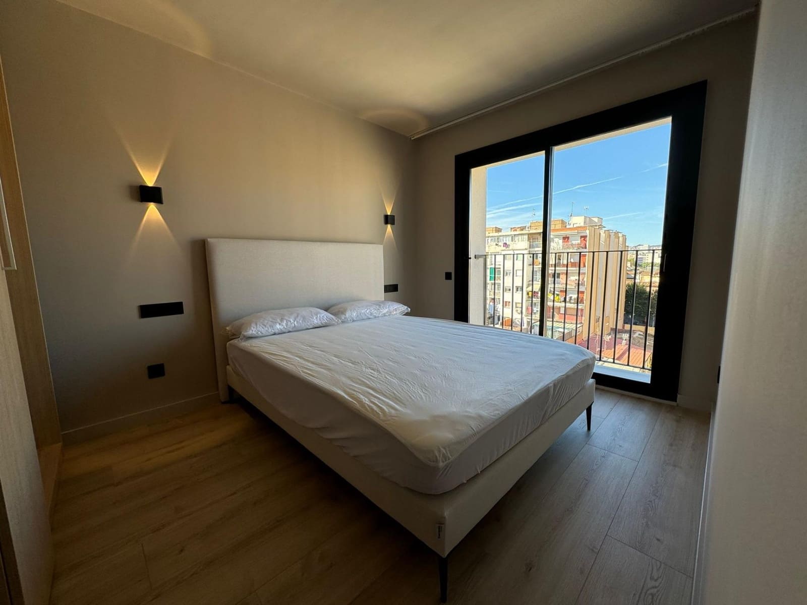 3 sovrum Lägenhet att hyra i Santa Coloma de Gramenet - 2 580 € (Ref: 9270103)