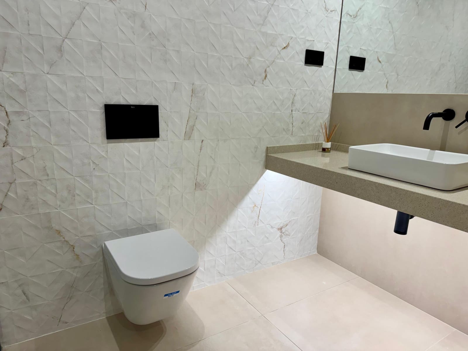 3 sovrum Lägenhet att hyra i Santa Coloma de Gramenet - 2 580 € (Ref: 9270103)