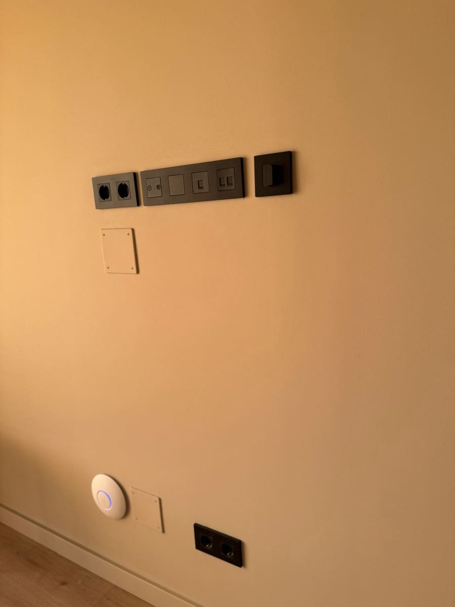 2 soveværelse Penthouse til leje i Santa Coloma de Gramenet - € 1.800 (Ref: 9270105)