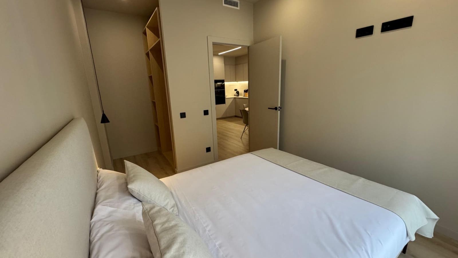 1 soveværelse Penthouse til leje i Santa Coloma de Gramenet - € 1.640 (Ref: 9270106)