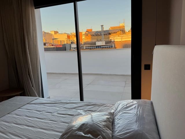 Penthouse de 1 chambre à louer à Santa Coloma de Gramenet - 1 640 € (Ref: 9270106)