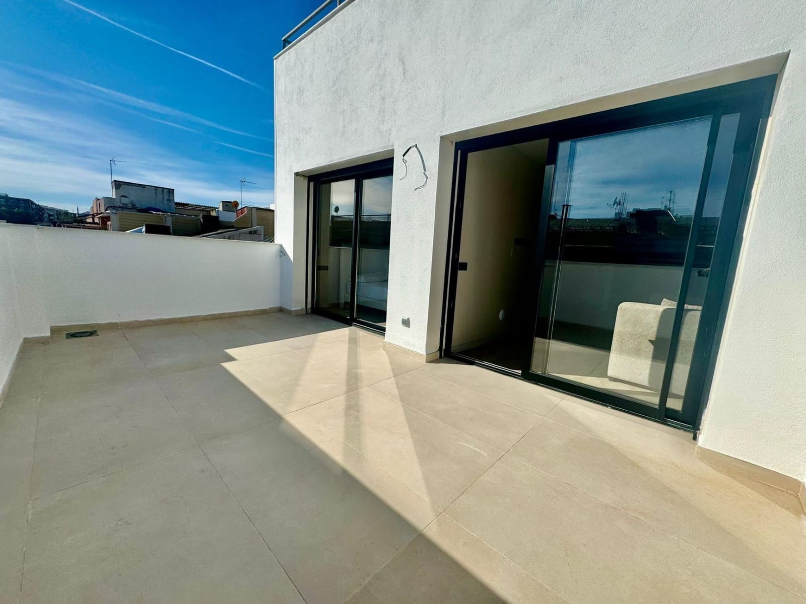 Ático de 1 habitación en Santa Coloma de Gramenet en alquiler - 1.900 € (Ref: 9270106)