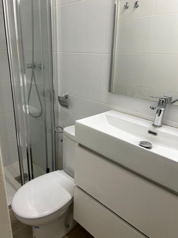 1 soveværelse Lejlighed til salg i Sants, Barcelona by - € 150.000 (Ref: 9270112)