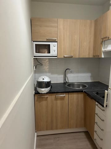 1 slaapkamer Flat te koop in Sants, Barcelona stad - € 150.000 (Ref: 9270112)