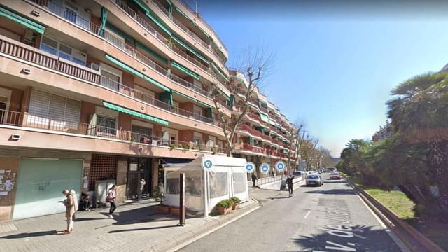 7 soveværelse Erhverv til salg i Badalona - € 1.015.000 (Ref: 9270119)