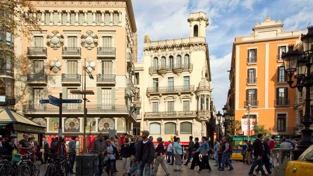 Appartement te koop in El Raval, Barcelona stad - € 3.675.000 (Ref: 9270120)