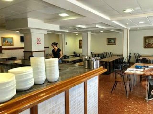 45 slaapkamer Gastenverblijf/B&B te koop in Santa Coloma de Gramenet - € 3.900.000 (Ref: 9270123)