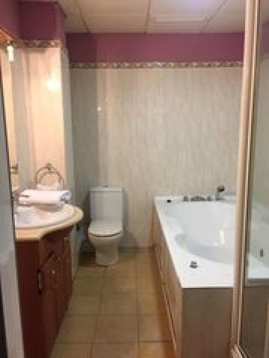 45 Zimmer Hotel zu verkaufen in Santa Coloma de Gramenet - 3.900.000 € (Ref: 9270124)