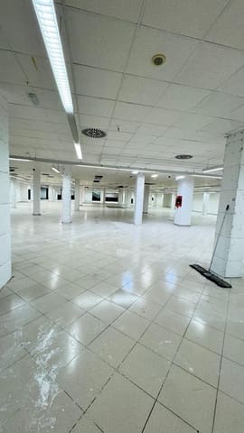 Commercieel te koop in Vilanova i la Geltrú - € 3.200.000 (Ref: 9270128)