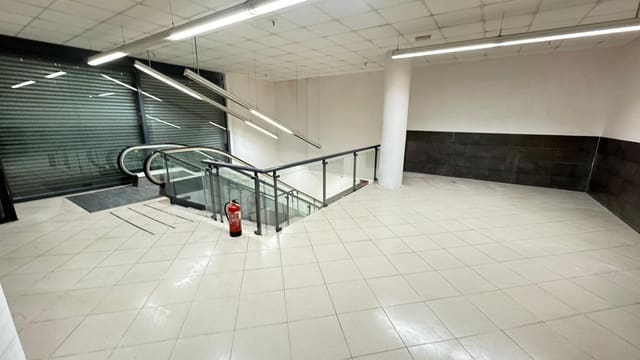 Commercieel te koop in Vilanova i la Geltrú - € 3.200.000 (Ref: 9270128)