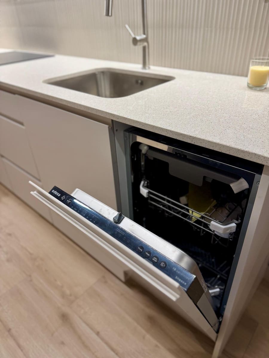 2 soveværelse Lejlighed til leje i Badalona - € 1.800 (Ref: 9270131)