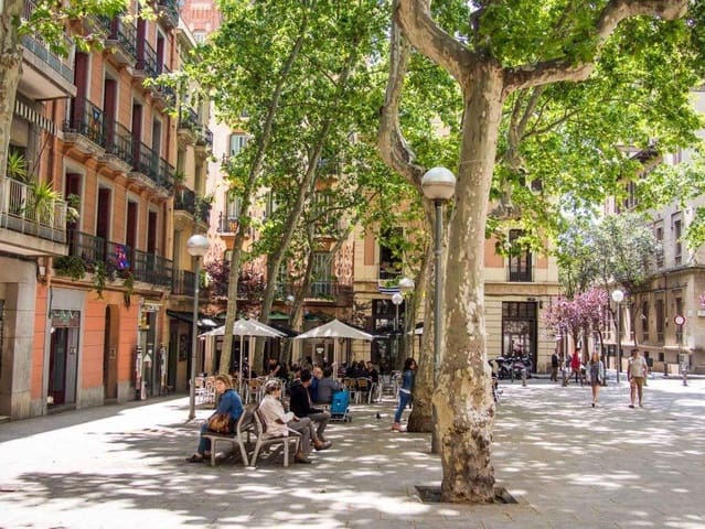 2 slaapkamer Flat te koop in La Vila de Gràcia, Barcelona stad - € 275.000 (Ref: 9270136)