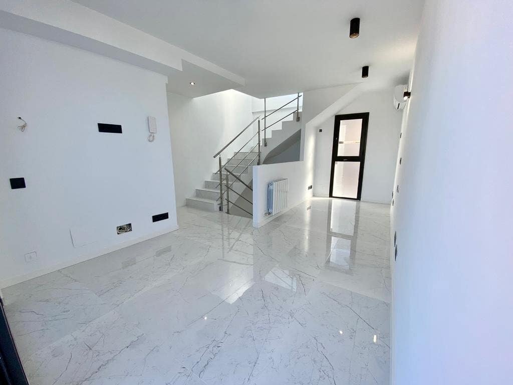 4 bedroom Townhouse for sale in Sant Just Desvern with garage - € 1,170,000 (Ref: 9270138)