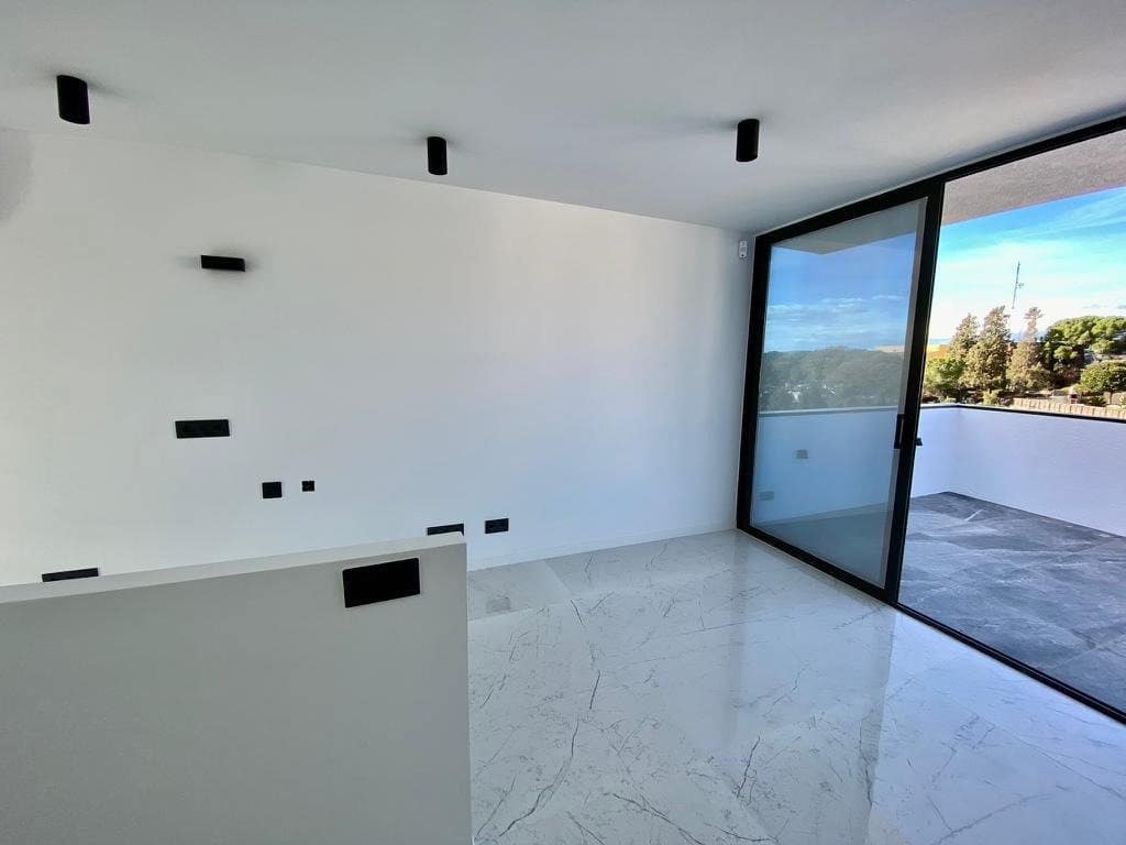 4 bedroom Townhouse for sale in Sant Just Desvern with garage - € 1,170,000 (Ref: 9270138)