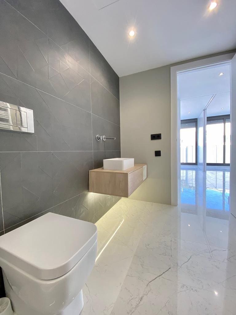 4 bedroom Townhouse for sale in Sant Just Desvern with garage - € 1,170,000 (Ref: 9270138)