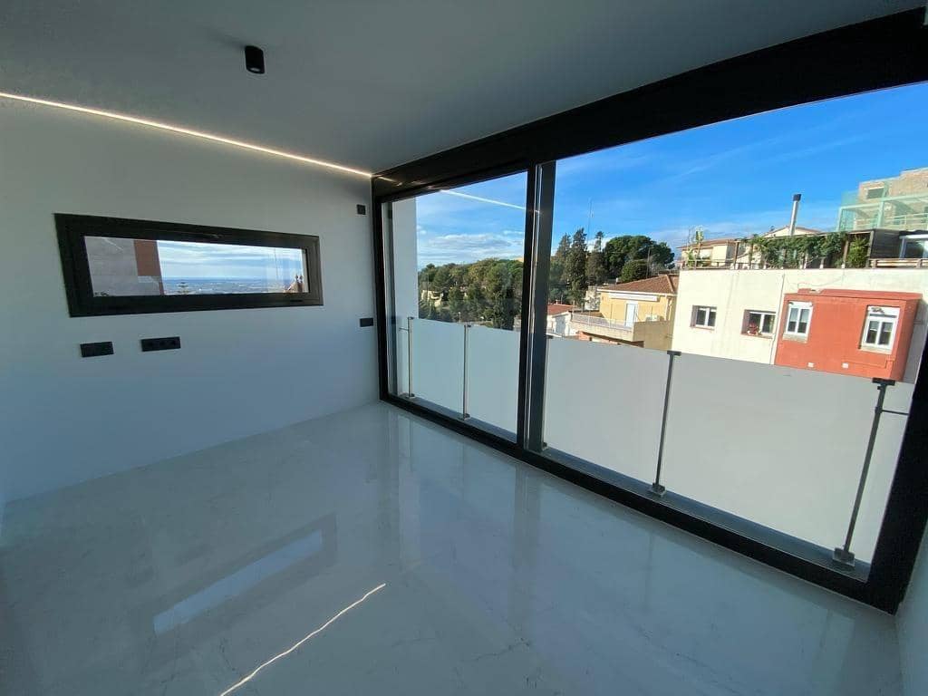 4 chambre Maison de Ville à vendre à Sant Just Desvern avec garage - 1 170 000 € (Ref: 9270138)