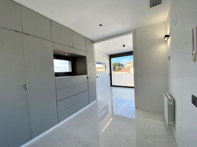 4 soverom Hus til salgs i Sant Just Desvern med garasje - € 1 170 000 (Ref: 9270138)