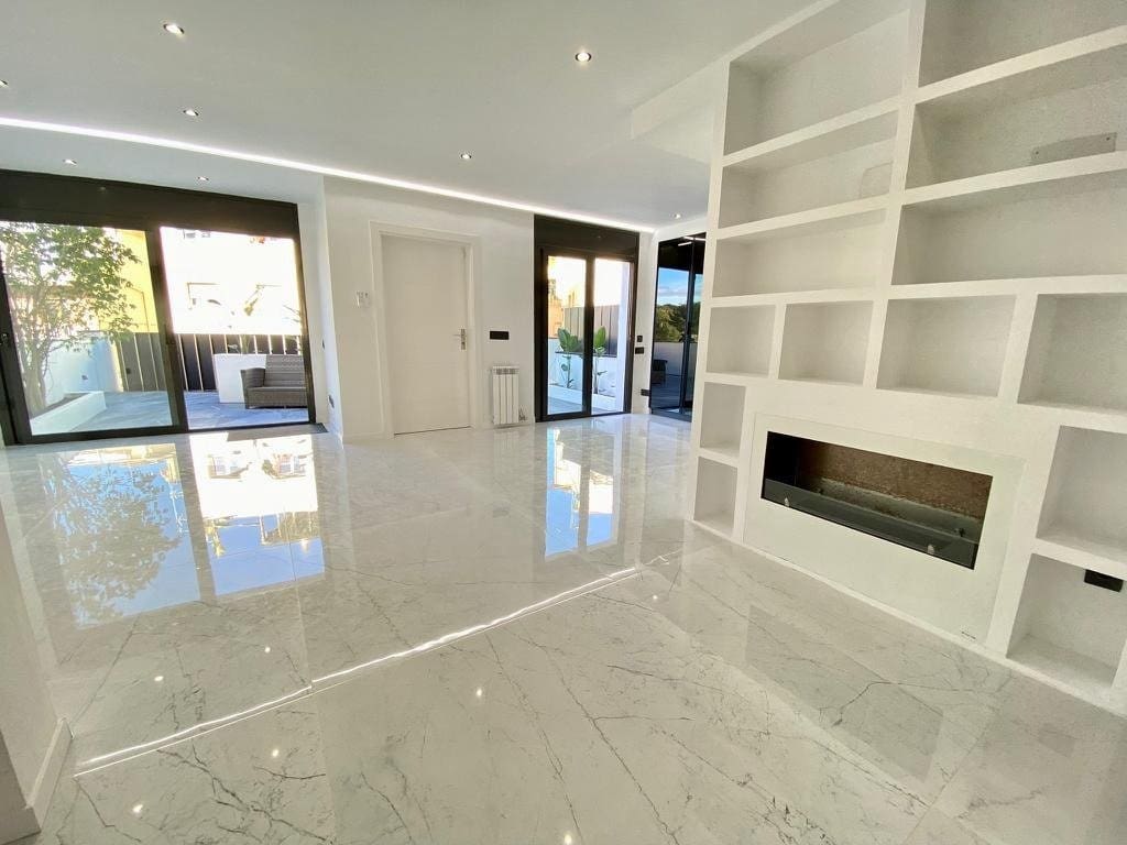 4 chambre Maison de Ville à vendre à Sant Just Desvern avec garage - 1 170 000 € (Ref: 9270138)