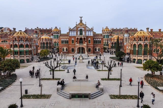 Commercial for sale in Sant Antoni, Barcelona city - € 365,000 (Ref: 9270146)