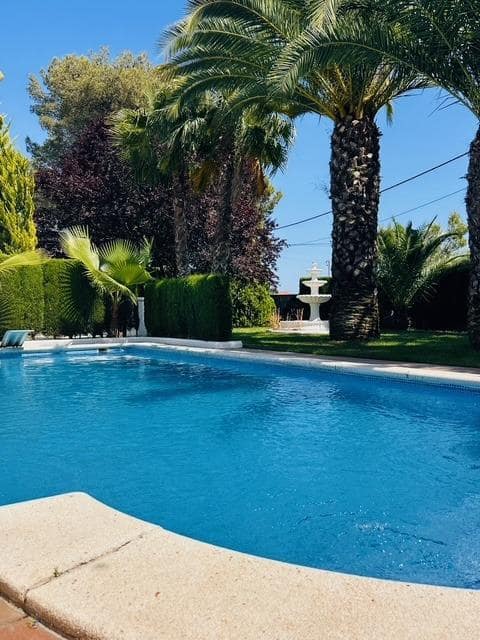 4 chambre Villa/Maison à vendre à Castellbisbal avec piscine garage - 650 000 € (Ref: 9270155)
