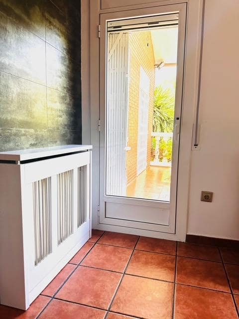 4 chambre Villa/Maison à vendre à Castellbisbal avec piscine garage - 650 000 € (Ref: 9270155)