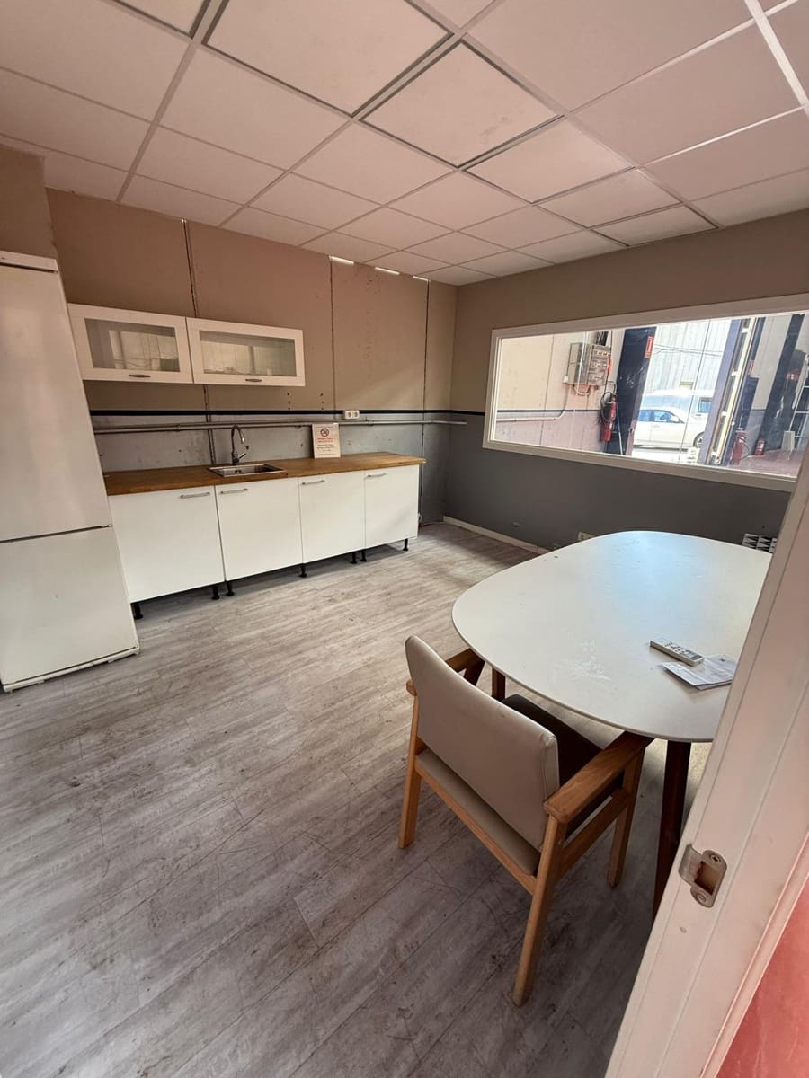 Företag till salu i Sant Andreu de la Barca - 1 500 000 € (Ref: 9270157)