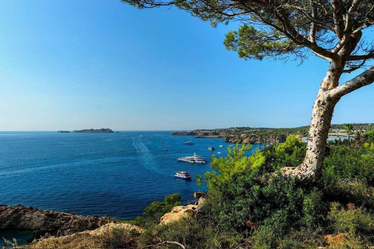 2 soverom Rekkehus til salgs i San Jose / Sant Josep de Sa Talaia med svømmebasseng garasje - € 1 150 000 (Ref: 9270167)