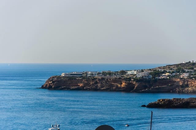 3 makuuhuone Rivitalo myytävänä paikassa San Jose / Sant Josep de Sa Talaia mukana uima-altaan 
autotalli - 1 150 000 € (Ref: 9270167)