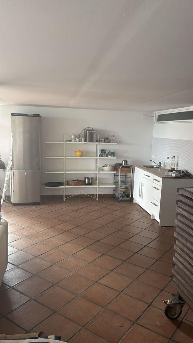 5 chambre Villa/Maison à vendre à Corbera de Llobregat avec piscine garage - 530 000 € (Ref: 9270169)