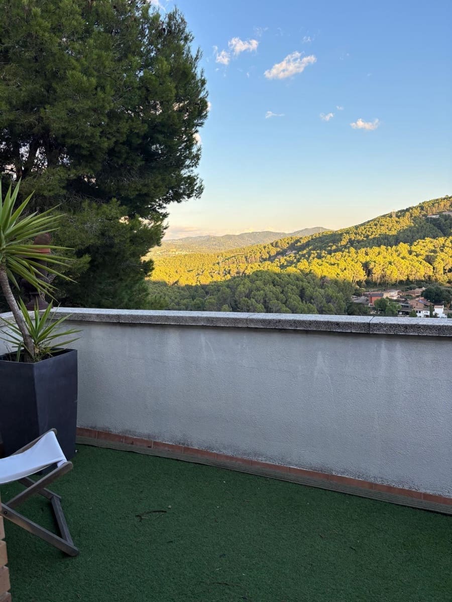 5 Zimmer Villa zu verkaufen in Corbera de Llobregat mit Pool Garage - 530.000 € (Ref: 9270169)
